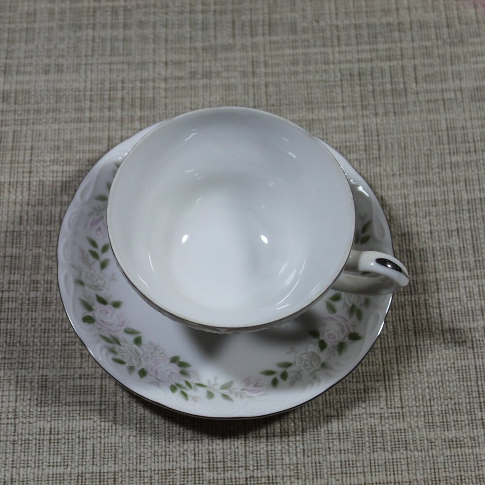Sheffield Fine China Japan Classic 501 Set of 4 Tea Cups and Saucers